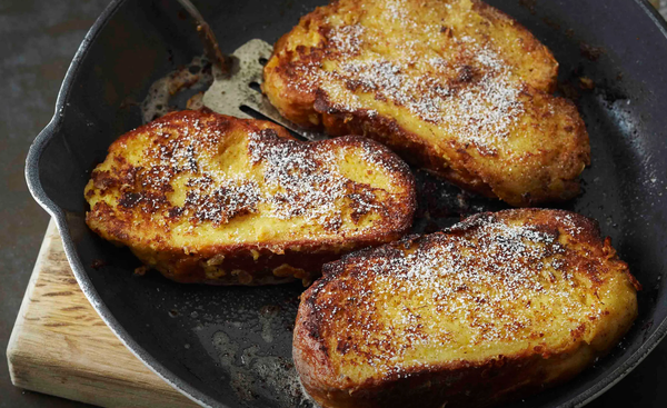 Nutmeg-Coated Creamy French Toast